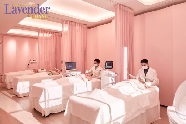 Mỗi ngày Lavender By Chang đón hàng trăm khách hàng đến khám và cấy tế bào tươi Biocell Plus