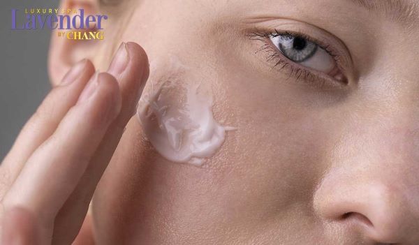 cach cham soc da sau khi ban laser tri nam 4 - lavender by chang