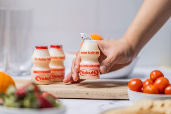 uong yakult co beo khong 26437 1 e1765510582661 - lavender by chang