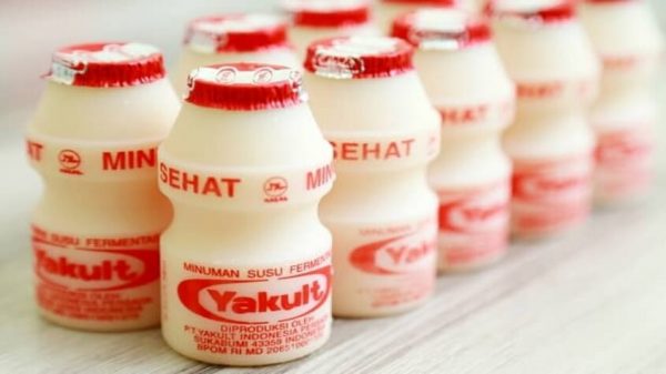 Uống Yakult có béo không? Nên uống bao nhiêu?