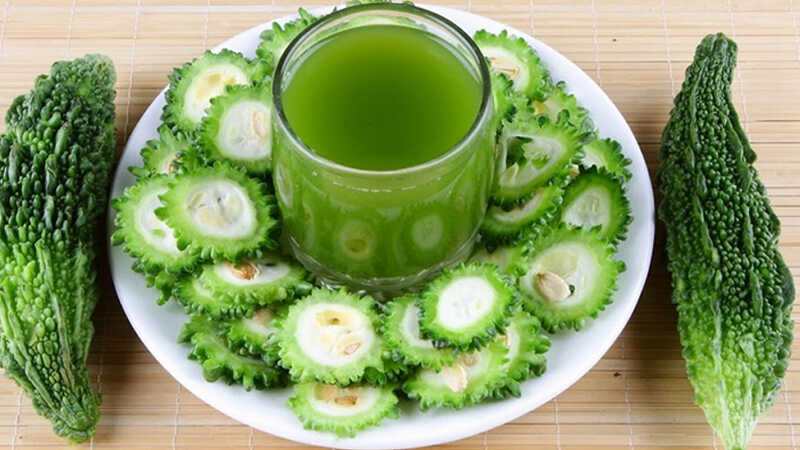 Cách xay khổ qua để làm mặt nạ hỗ trợ làm sáng da nám
