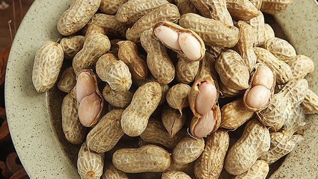 Ăn lạc luộc có béo không
