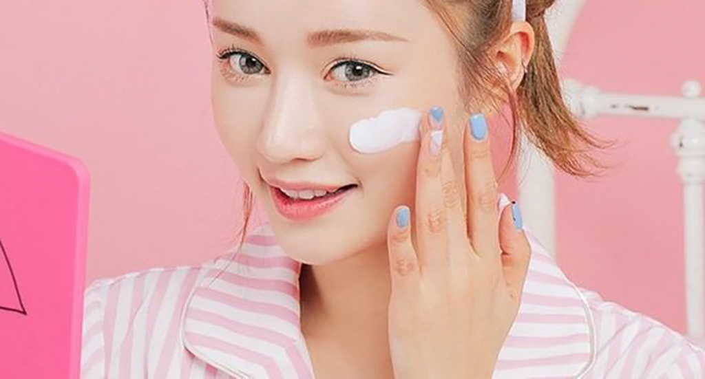 Làn da cần được tăng cường cấp ẩm và bảo vệ sau khoảng 1 tuần