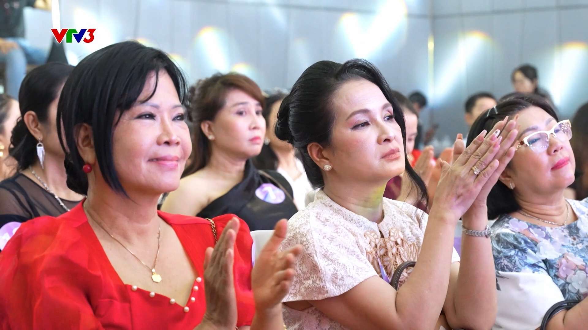 vtv3 dua tin lavenderbychang ra mat cong nghe tre hoa da tang thermage v lift12 - lavender by chang