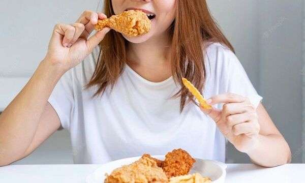 Nâng cung mày kiêng thịt gà bao lâu dựa trên hướng dẫn hậu phẫu và tình trạng hồi phục thực tế.
