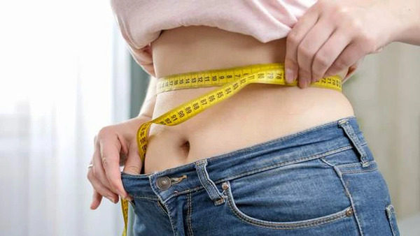 Giảm cân cấp tốc trong 3 ngày 5kg có thể chủ yếu phản ánh thay đổi nước, không phải giảm 5kg mỡ.